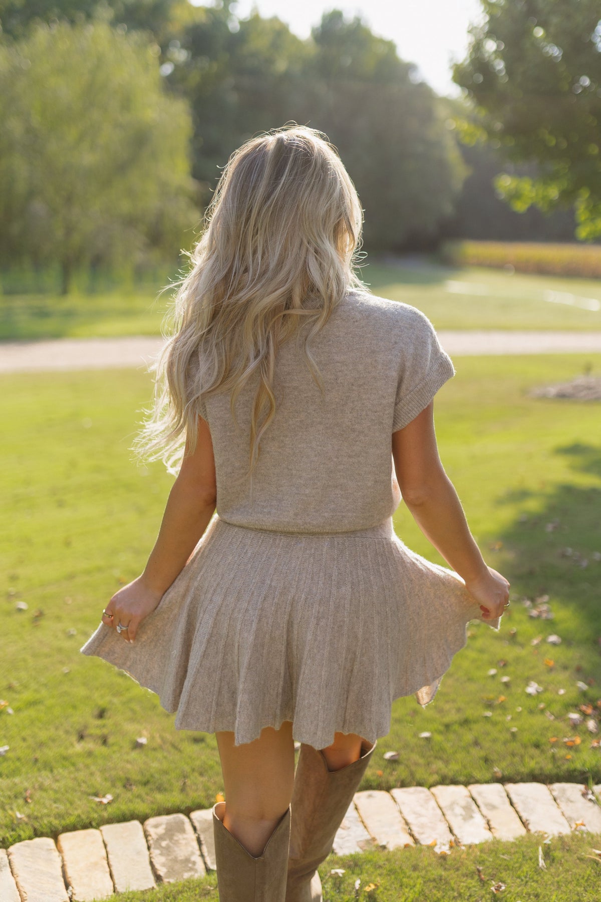 #color_taupe